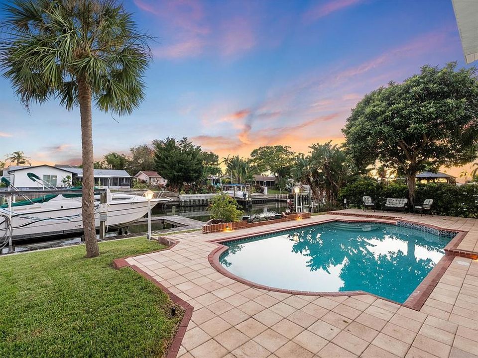 8712 Cobblestone Dr, Tampa, FL 33615 Zillow