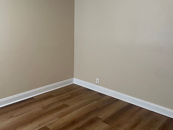 5th image of 1403 Palm Dr