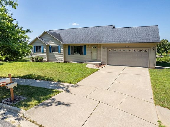 2nd image of 2323 Michael Ct