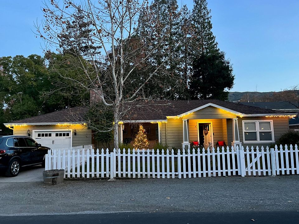 1st image of 4 Gem Ave