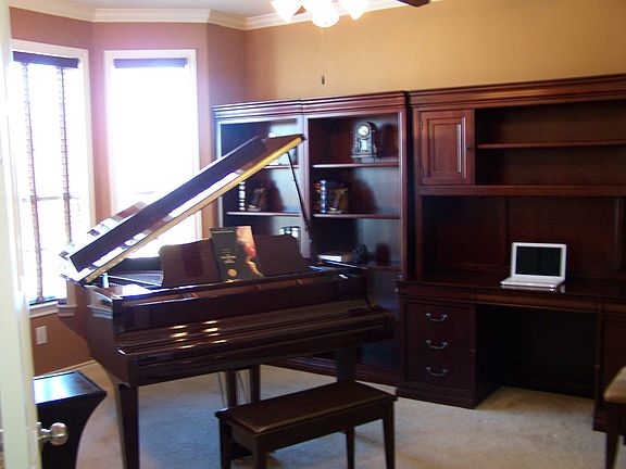 1st floor study/4th bedroom