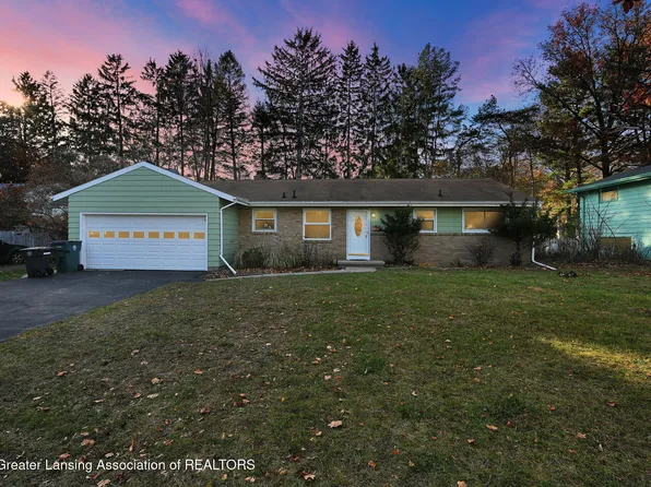 933 Bedford Rd, East Lansing, MI 48823