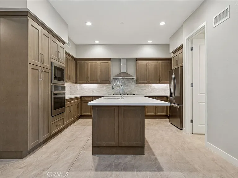 3189 Doheny Way — Photo 15