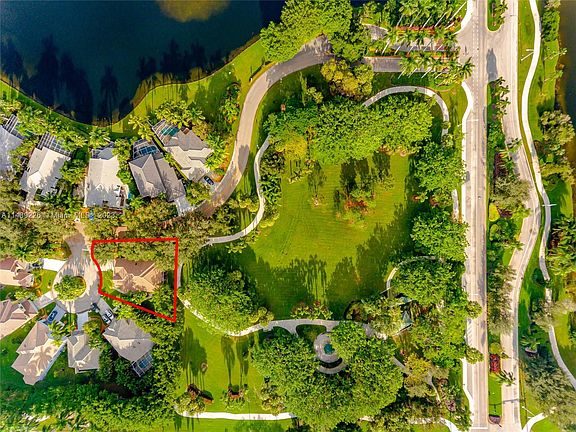 5th image of 2195 Bay Ct