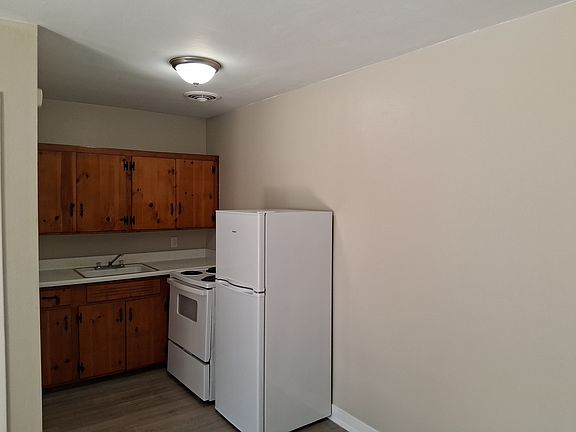 5th image of 5645 Merrill Rd #1