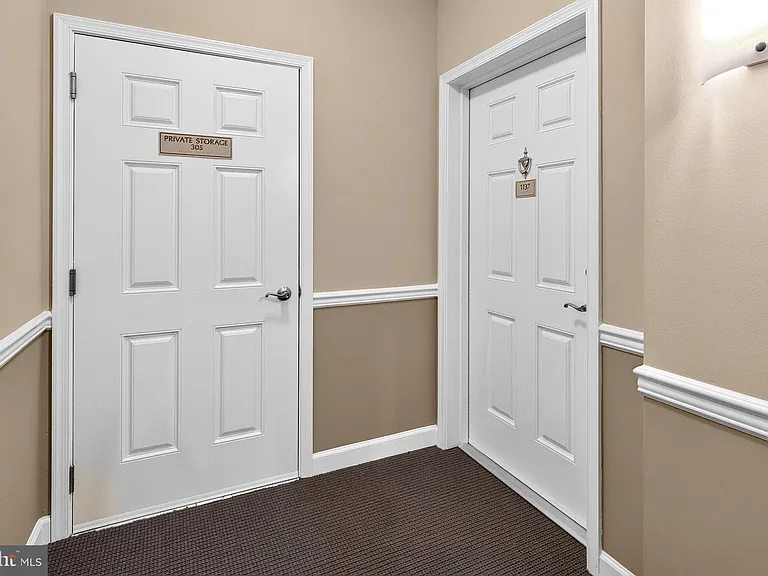 1137 Halifax Pl — Photo 15