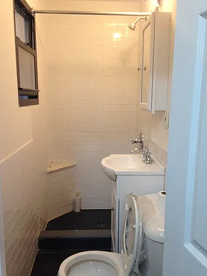 Rented by Century 21 New Golden Age Realty | media 14