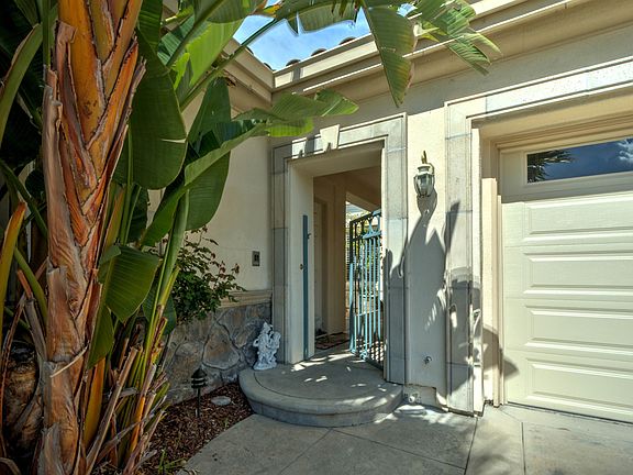 3rd image of 5815 Killarney Cir