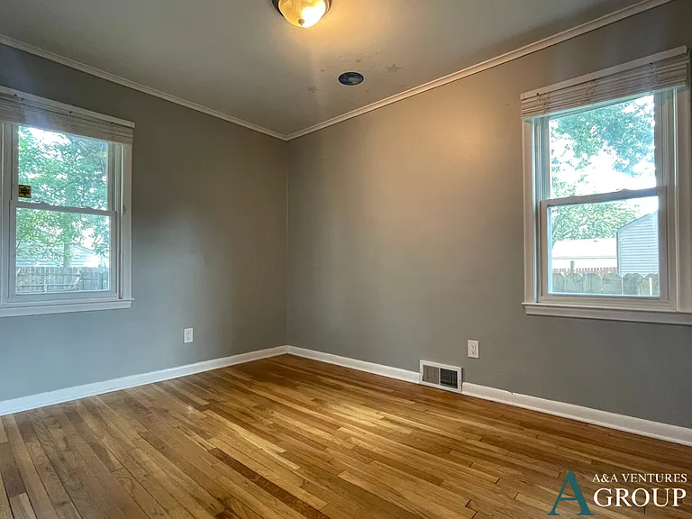 8085 Stephens Rd — Photo 9