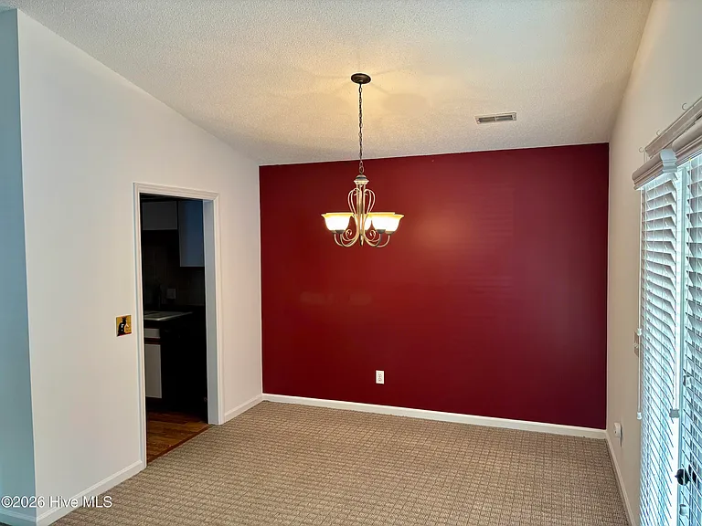 143 Pine Branches Close — Photo 4