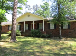 127 Lakeside Dr, Eufaula, AL 36027
