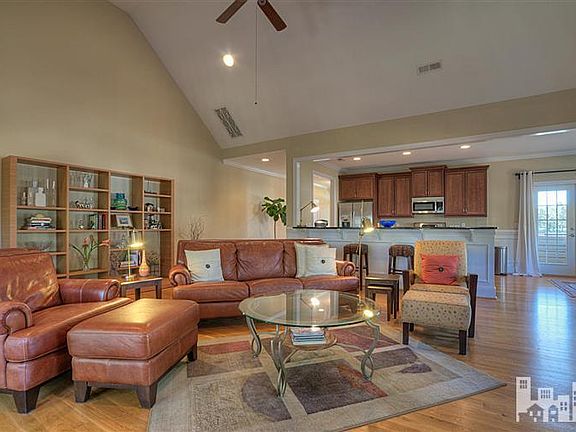 5th image of 6075 Willow Glen Dr