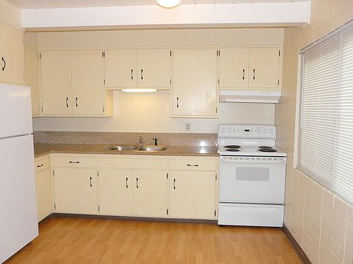 4th image of 1157 Oak Ave