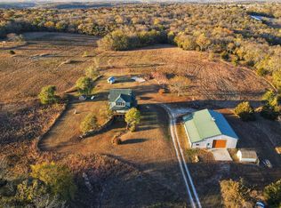 15944 54th St, Oskaloosa, KS 66066