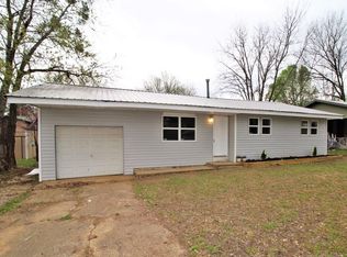 122 N Apache St, Sallisaw, OK 74955