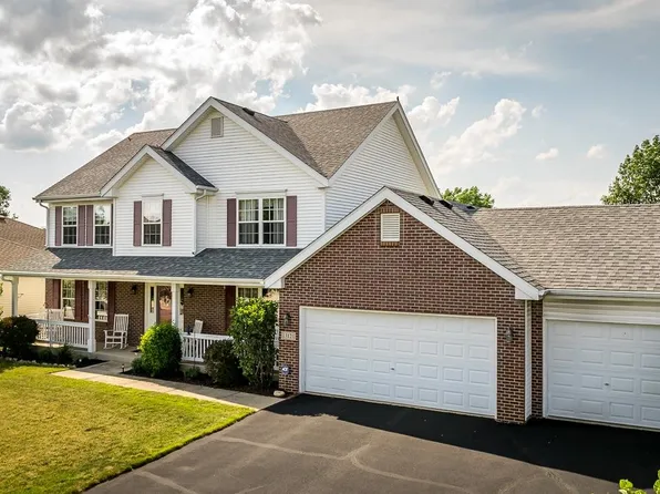 13121 Springhill Dr, Winnebago, IL 61088