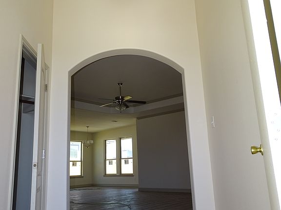 5th image of 2226 Onyx Dr