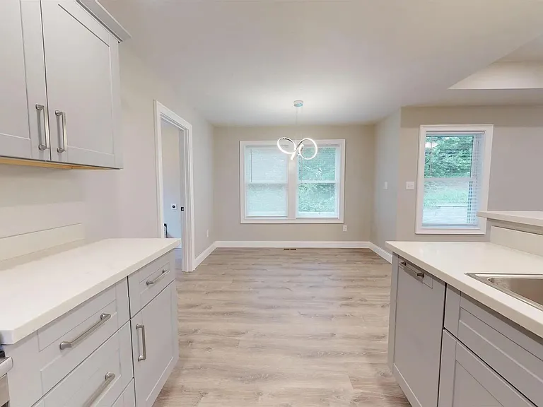 3755 SW Summerfield Dr — Photo 7