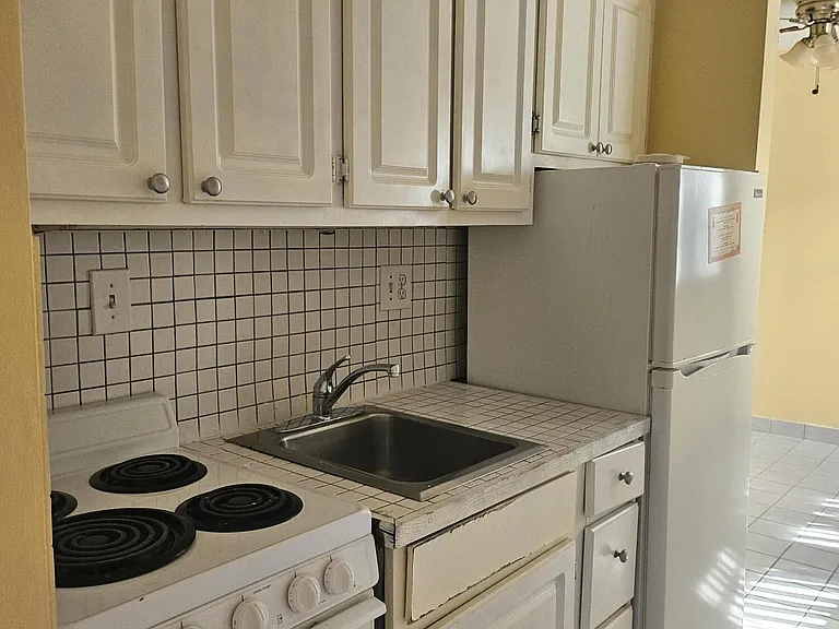 3222 E Marine Dr #1 — Photo 4