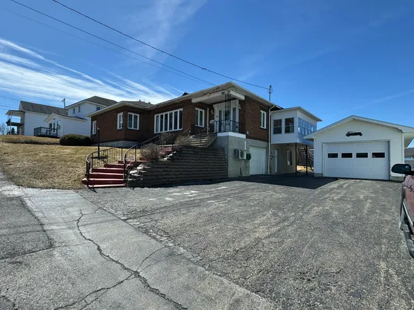 109 10th Avenue, Madawaska, ME 04756