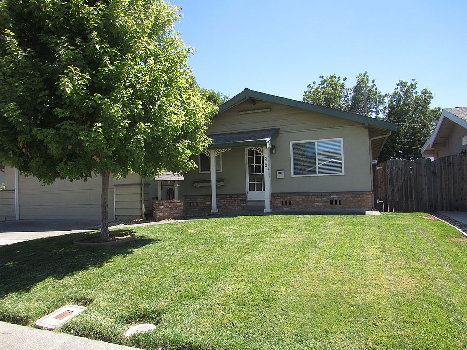 272 Solano Ln