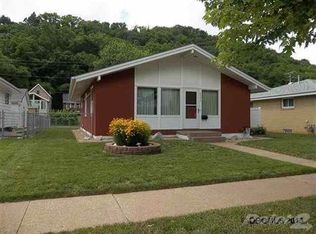 2375 Rhomberg Ave, Dubuque, IA 52001