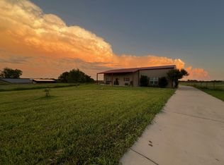 1368 Whitaker Rd, Van Alstyne, TX 75495