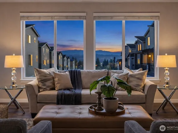 11815 82nd Place S, Seattle, WA 98178