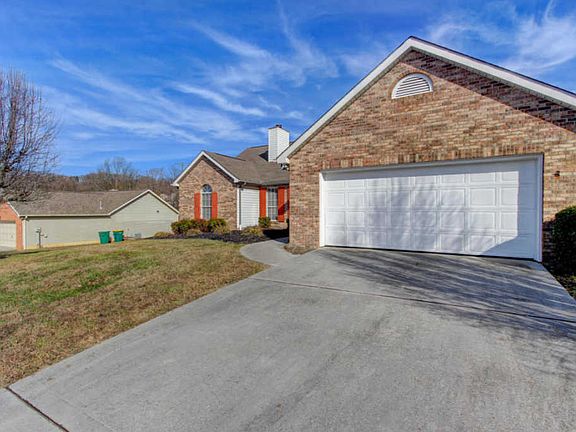 2nd image of 1014 Whitesburg Dr