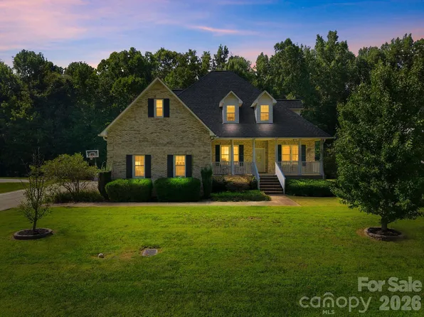 421 De Lara Cir, Granite Quarry, NC 28146