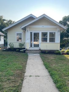 1202 S 43rd St, Omaha, NE, 68105