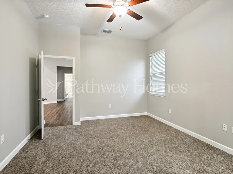 1951 Michigan Dr — Photo 14