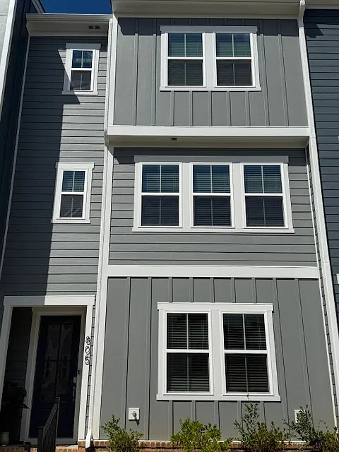 4 bed, 2120 sqft, $2,450 — Photo 1