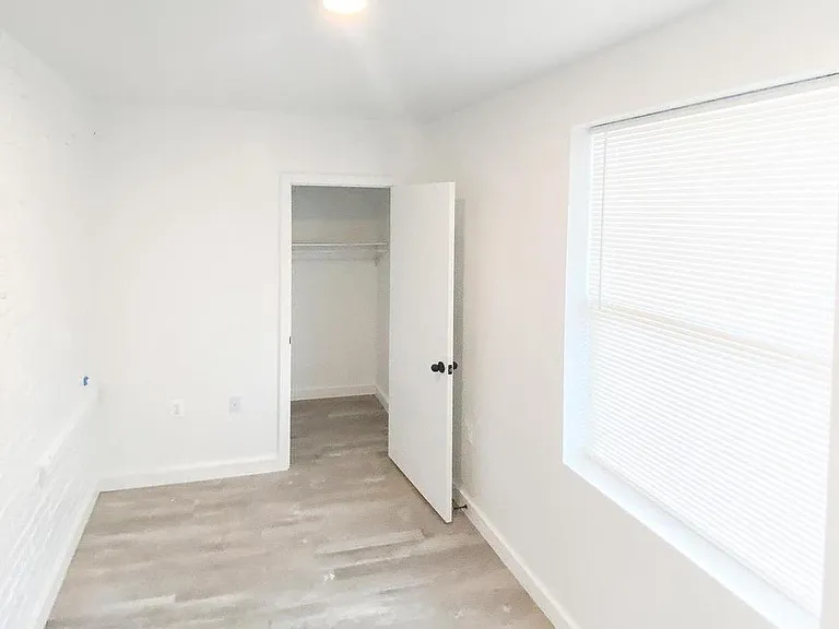 1537 Kenilworth Ave NE — Photo 6