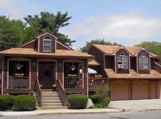 111 Terrace Ave, Warwick, RI 02889