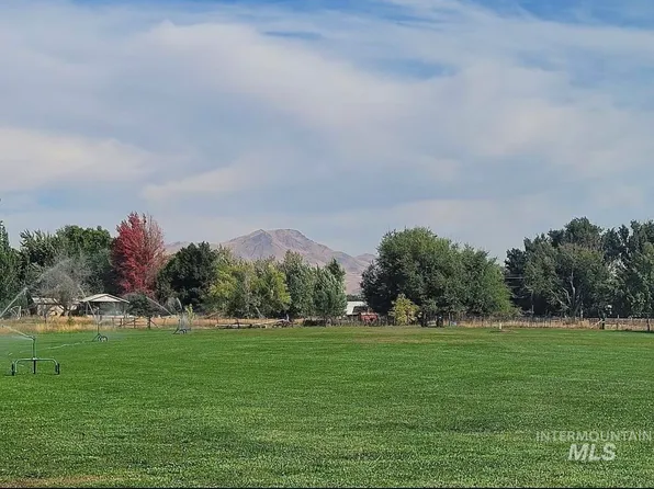 1650 E 4th St, Emmett, ID 83617