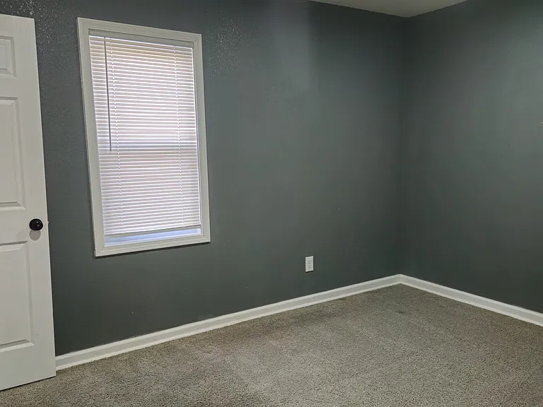 3001 Kensington Ave — Photo 10
