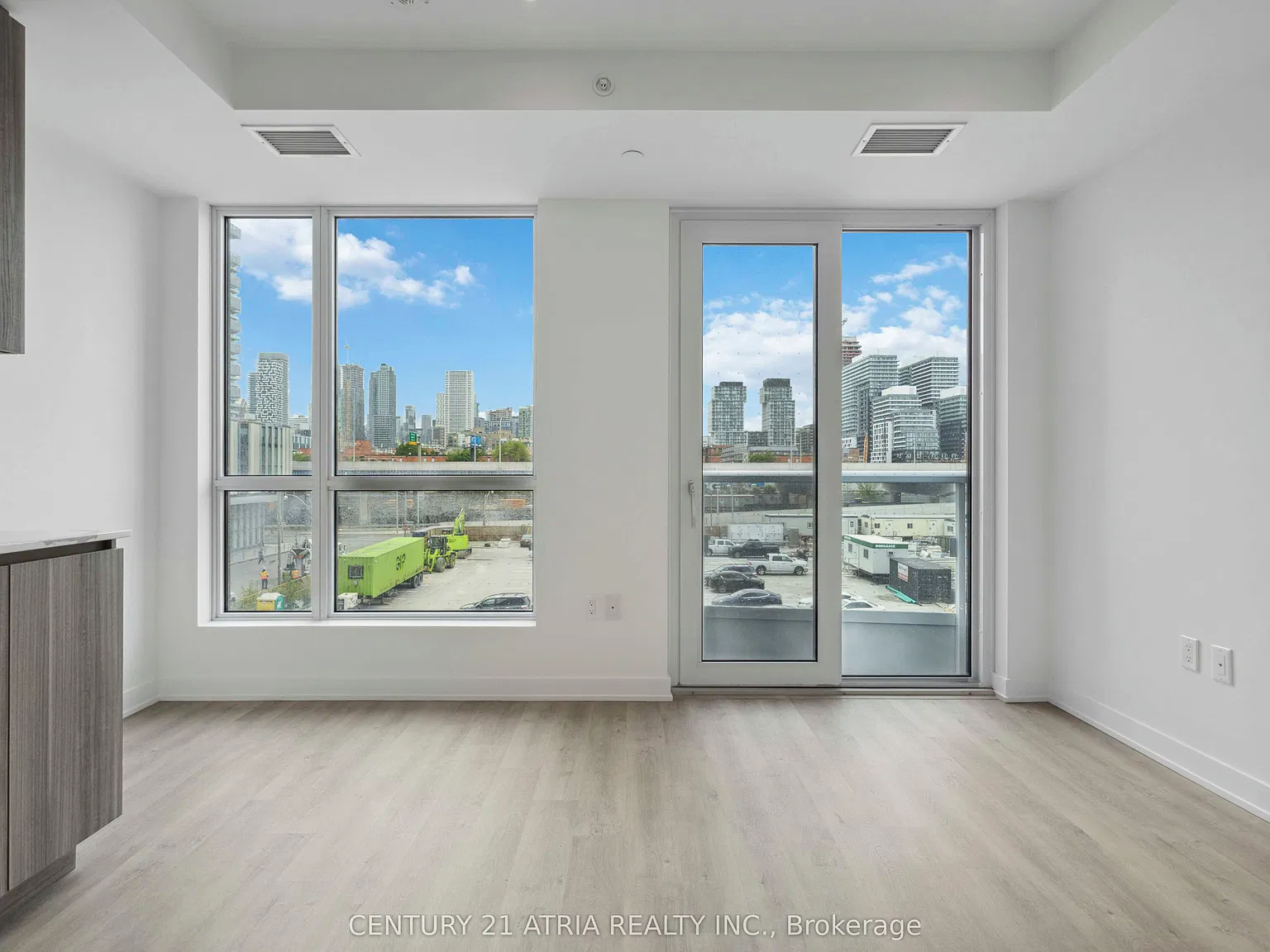 Studio, $1,900 — Photo 3