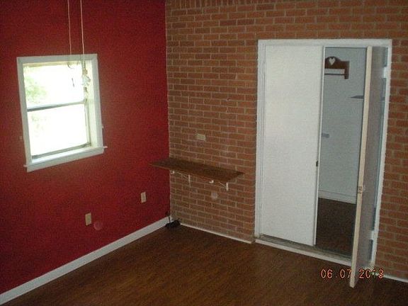 4th image of 223 Lakeview Dr