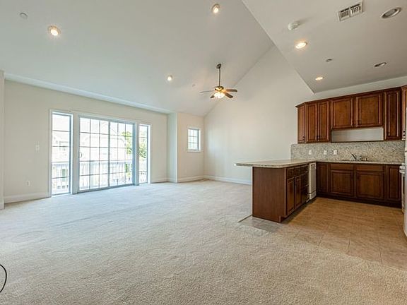 3rd image of 66 Barbara Ct