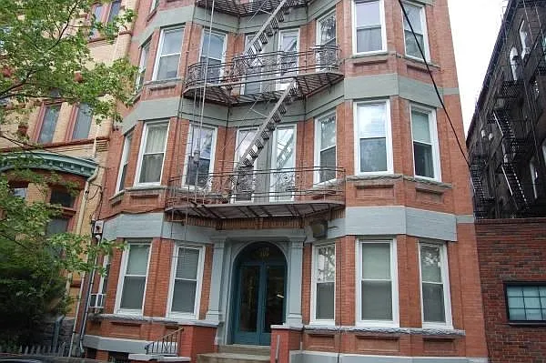 106 11th St #20 — Photo 8