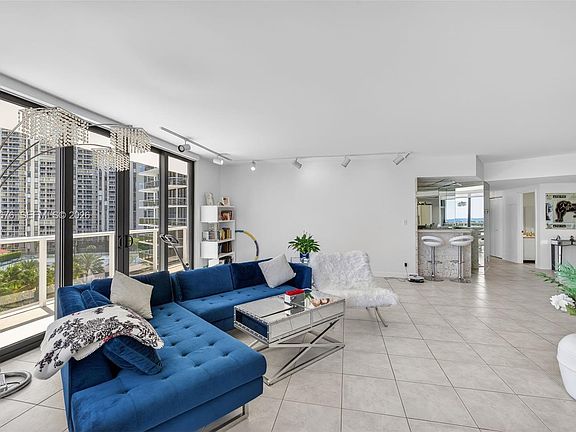 5th image of 20281 E Country Club Dr APT 608