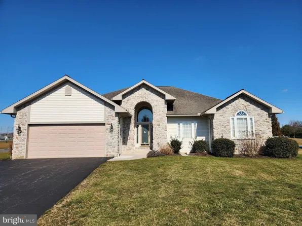 602 Blossom Trl, Mount Joy, PA 17552