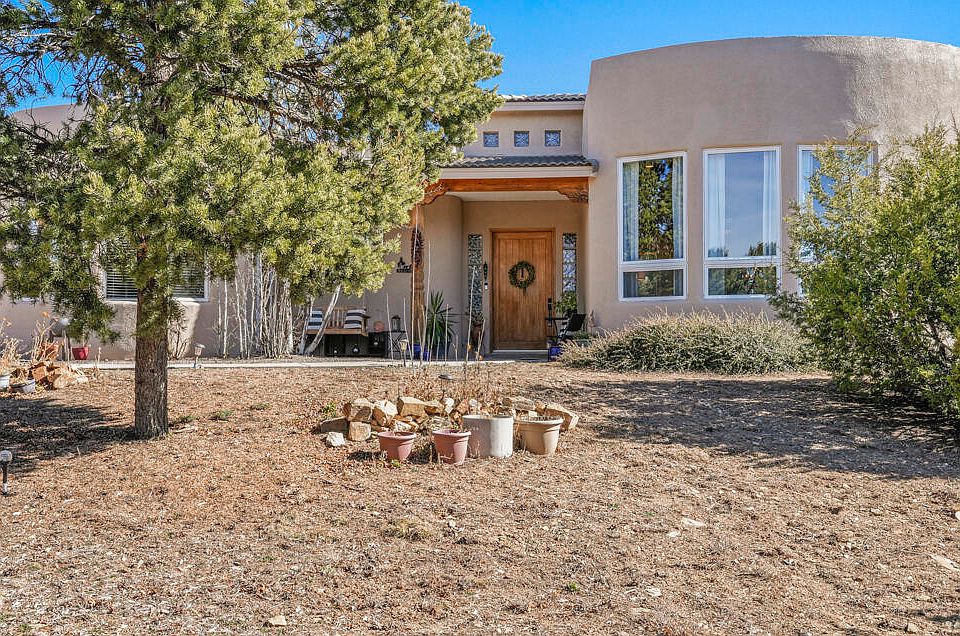 1st image of 155 Via Sedillo Rd