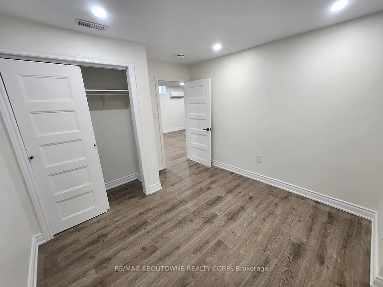 203 Rockledge Dr #LOWER — Photo 11