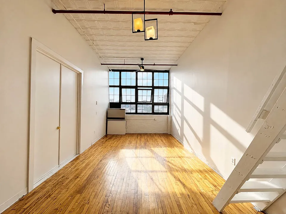 248 McKibbin St #4U
