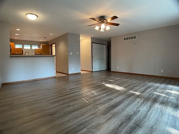 5th image of 6016 N Frostwood Pkwy