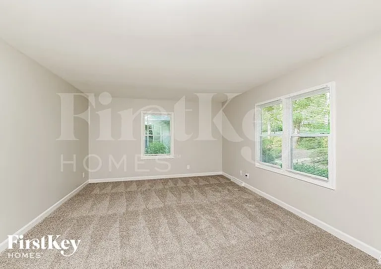 4609 Oakcliffe Rd — Photo 9