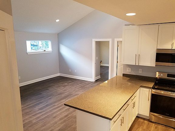 Living Room / Kitchen