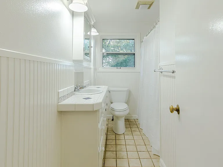 2315 Charnelton St — Photo 22